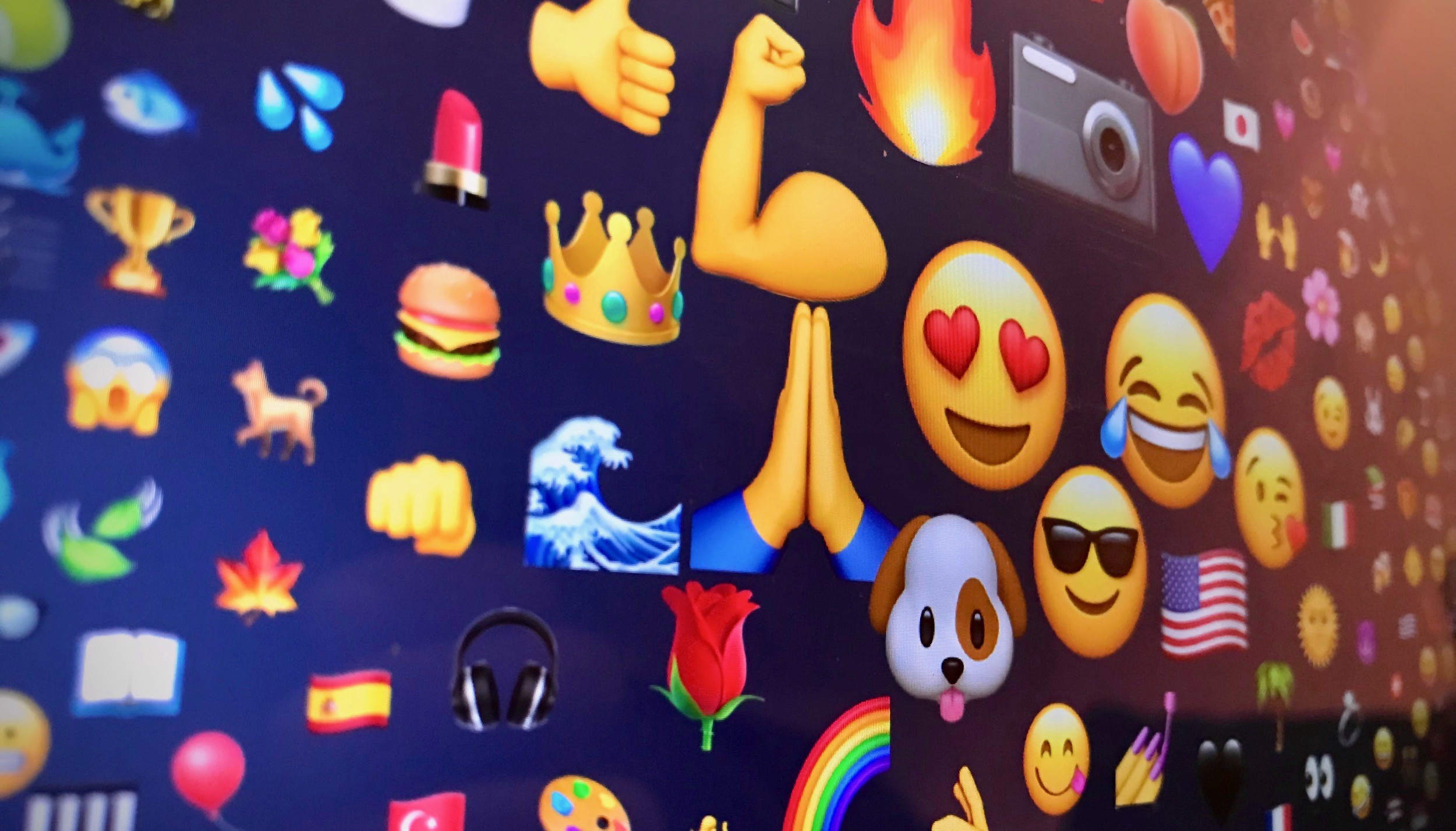 The Mysterious World Of Instagram Emoji Hashtag Usage By Stefan - how to get the free roblox instagram accessories real